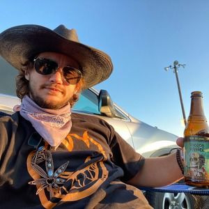 Meet your Posher, Devin